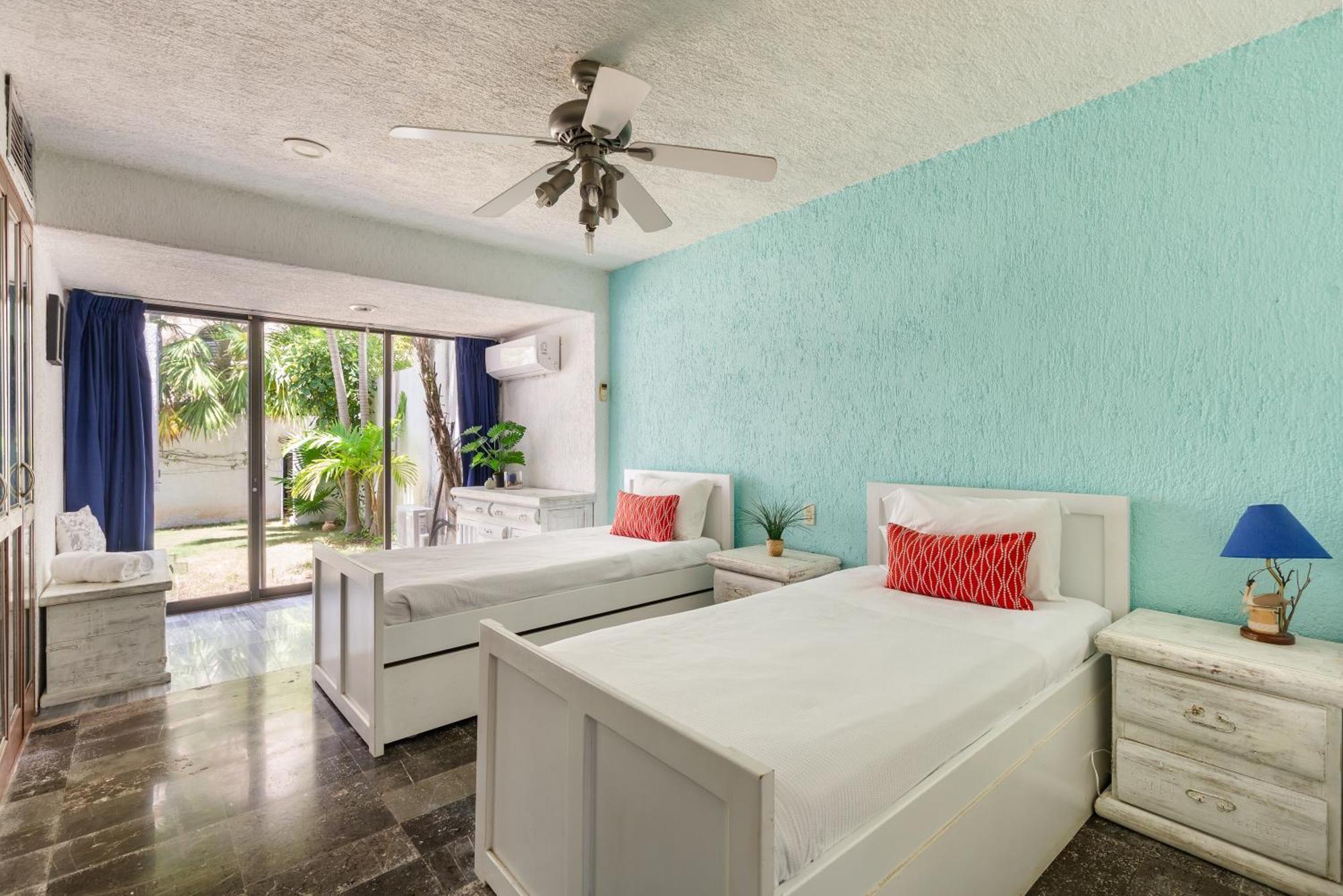 Large House - Walking To Beach - 10 Guests! Cancún Exteriör bild
