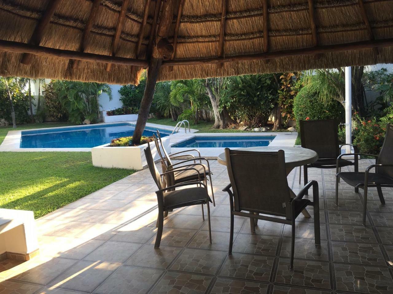Large House - Walking To Beach - 10 Guests! Cancún Exteriör bild